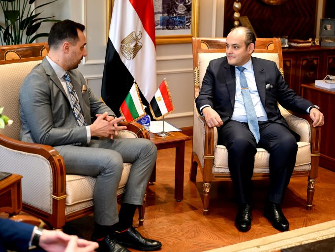 وزير التجارة يبحث مع نظيره البلغاري سبل تعزيز العلاقات الاقتصادية المشتركة