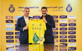 النصر يُعلن ضم الإسباني فرناندو هييرو مديراً رياضياً