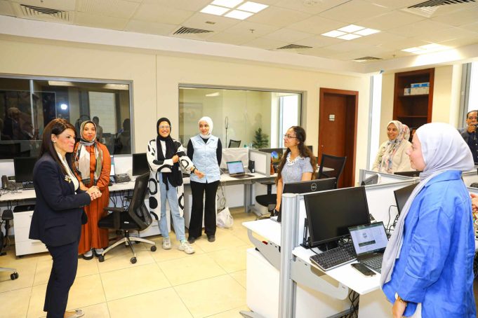 وزيرة التخطيط والتنمية الاقتصادية والتعاون الدولي تؤكد على مواصلة الإصلاحات الاقتصادية وتعزيز دور القطاع الخاص