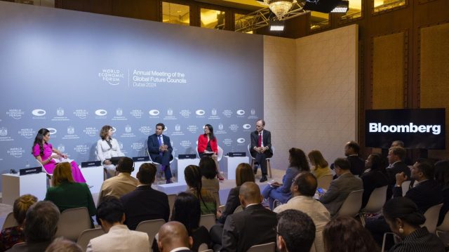 Economists urge nations to reimagine concepts of growth at Global Future Councils