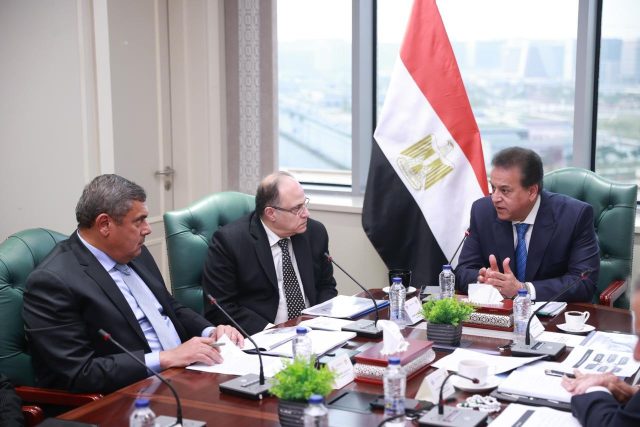 وزير الصحة: استراتيجية وطنية لدعم نفاذ المستحضرات الطبية المصرية للأسواق العالمية
