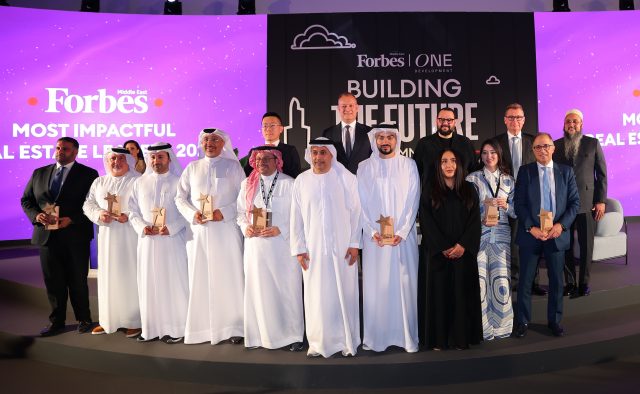 فوربس الشرق الأوسط: قمة بناء المستقبل تنطلق في أبوظبي بالشراكة مع وزارة الطاقة والبنية التحتية ودائرة البلديات والنقل