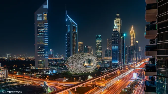 الإمارات تقود مستقبل السياحة الذكية بالتكنولوجيا والذكاء الاصطناعي