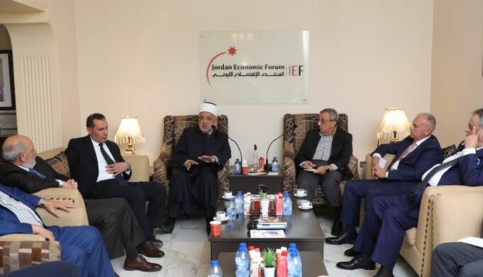 وزير الأوقاف: المشاريع الوقفية تحقق 20 مليون دينار