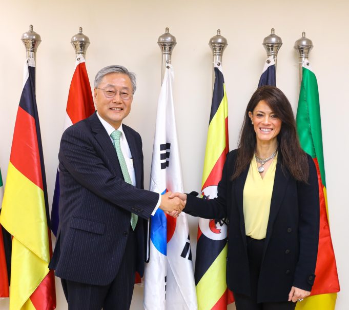 Minister of International Cooperation H.E. Dr. Rania A. Al-Mashat Meets with the Korean Ambassador to Egypt on Further Development of Joint Economic Relations