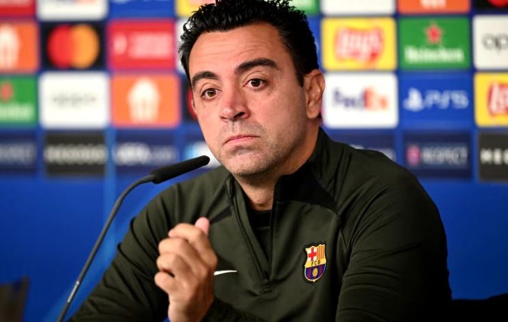 برشلونة يعلن رسميًا إقالة تشافي هيرنانديز من منصب المدير الفني