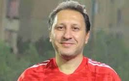 هادي خشبة ينتقل من القلعة الحمراء إلى ليبيا.. الأهلي طرابلس يعزز صفوفه بخبرة نجم الأهلي المصري