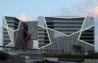 Al Baraka Group Reinforce its Performance in H1 2025, with 17% Growth in Net Income to USD 185 Million and Total Assets Surpassing USD 28 Billion Al Baraka Group Reinforce its Performance in H1 2025, with 17% Growth in Net Income to USD 185 Million and Total Assets Surpassing USD 28 Billion