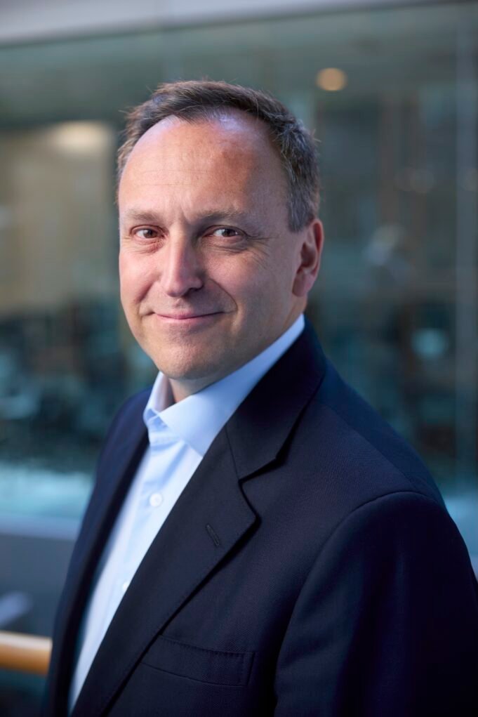 Roberto Hoornweg - Standard-Chartered ستاندرد تشارترد وسيركل تطلقان أول خدمة متكاملة لإصدار واسترداد عملة USDC الرقمية